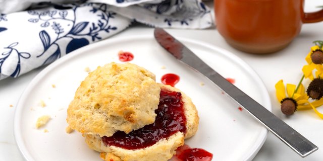 Housemade Biscuit & Seasonal Jam