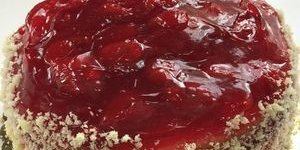 Strawberry Cheese Layer Cake