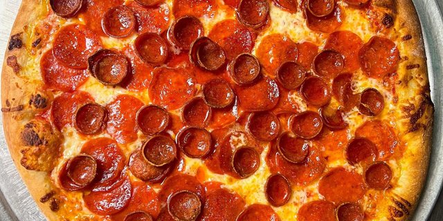 Luca-Roni Pizza