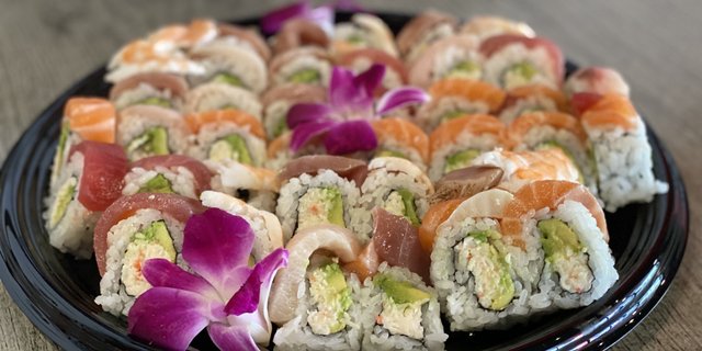 40-Piece Rainbow Roll Platter