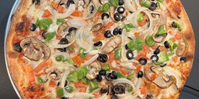 18" Veggie Lover's Pizza
