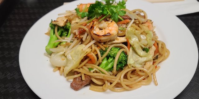 House Special Chow Mein Entree