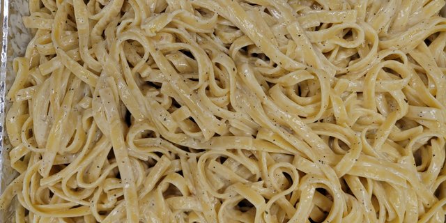 Fettuccine Alfredo