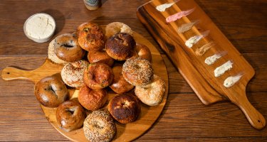 Benny's Bagels
