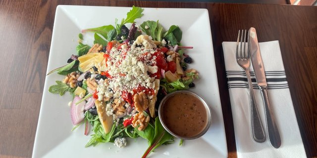 Gorgonzola Salad