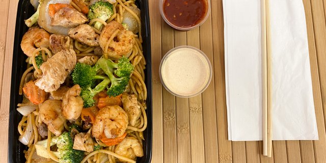 Steak, Shrimp & Chicken w/ Noodles