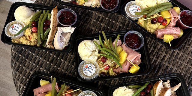 Individual Glazed Ham Thanksgiving Dinner Box