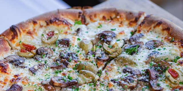 12" Fungi Pizza
