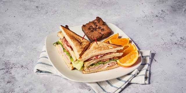 Classic Clubhouse Boxed Lunch
