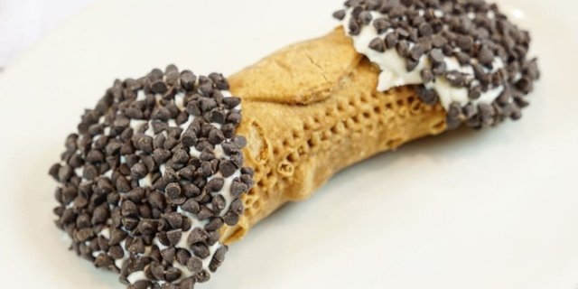 Large Cannoli Tray