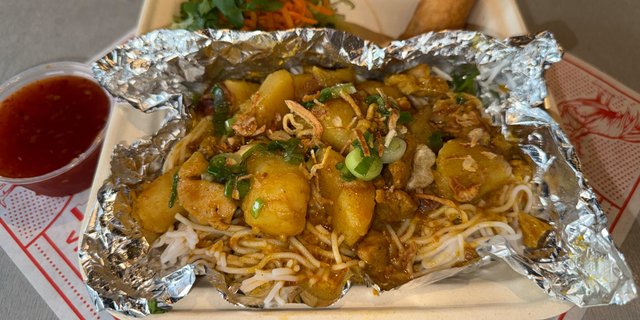 Chicken Curry Noodle Box