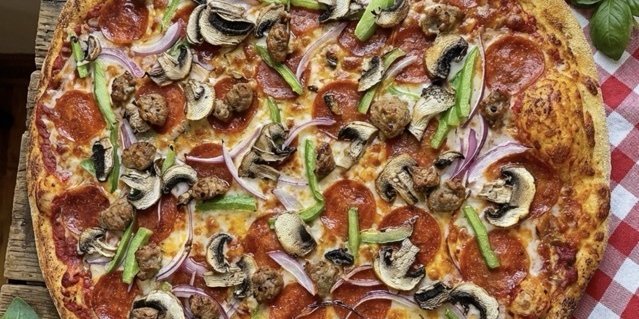 Deluxe Pizza