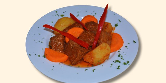 Carne con Papas