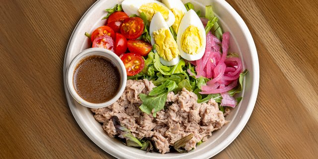 Tuna w/ Egg Salad
