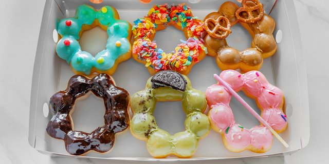 6 Donuts