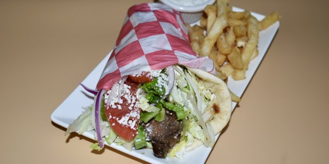 Beef Souvlaki Pita