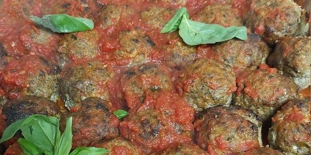 Spaghetti & Meatballs