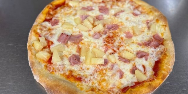 Hawaiian Pizza