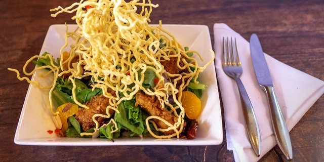 Oriental Crispy Chicken Salad