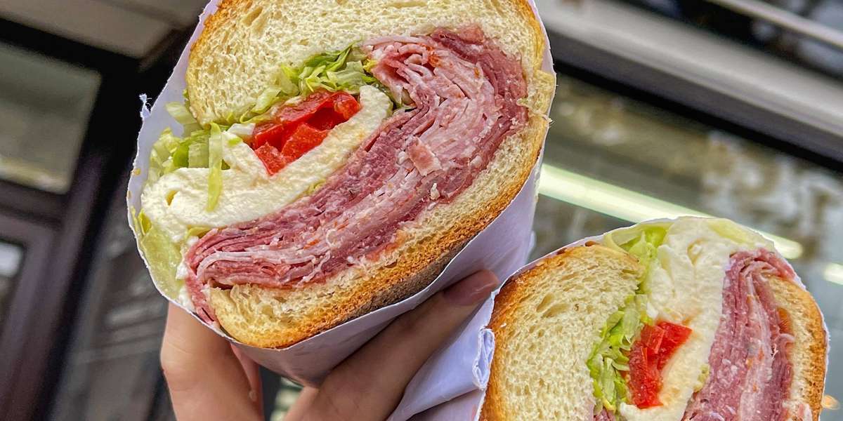 435 Manhasset Deli