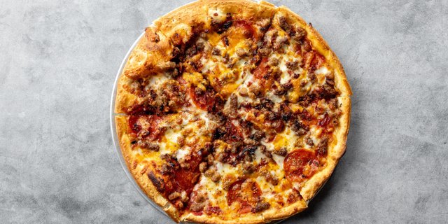 American Meat House Deluxe Pizza