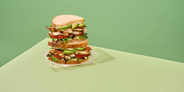 Grilled Chicken & Avo BLT Boxed Lunch