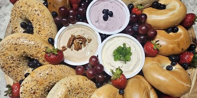 Good Morning Bagel Street Cream Cheese Tray