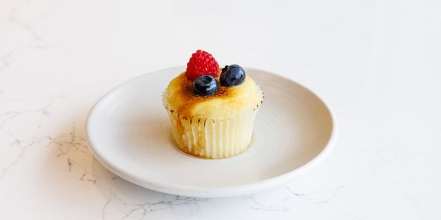 Crème Brulée Cupcake