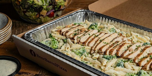 Chicken & Broccoli Alfredo - Feeds 10