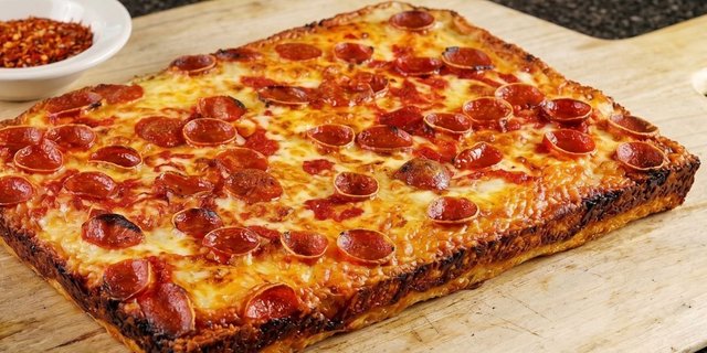 Detroit Style Pepperoni Pie