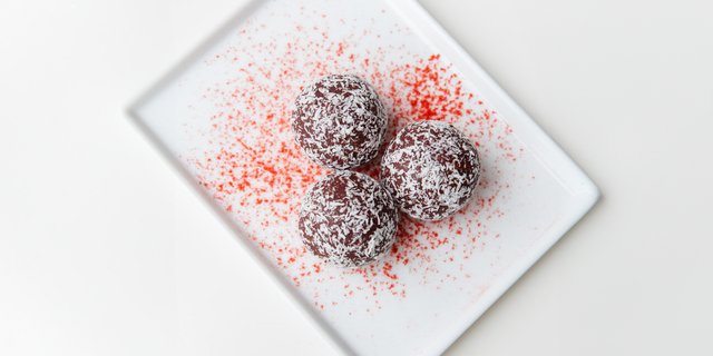 Strawberry Chia Bites