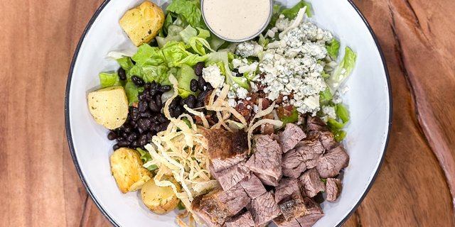 Steakhouse Salad
