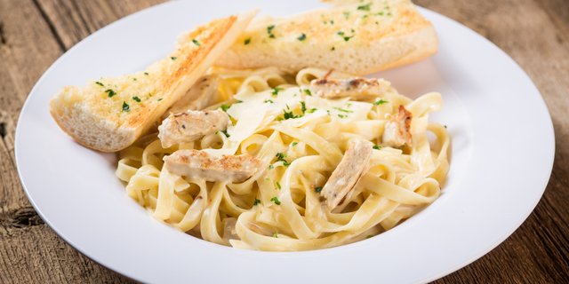 Chicken Fettuccine Alfredo