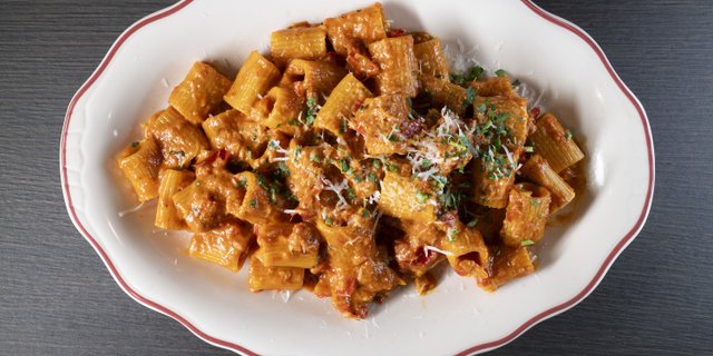 Rigatoni w/ Pomodoro Sauce