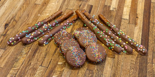 Chocolate-Covered Oreos & Pretzels