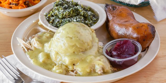 Chicken & Dressing w/ 3 Sides Plate