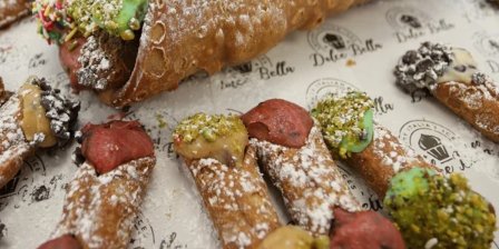 Holi Cannoli