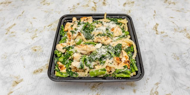 Fusilli w/ Broccoli Rabe & Chicken
