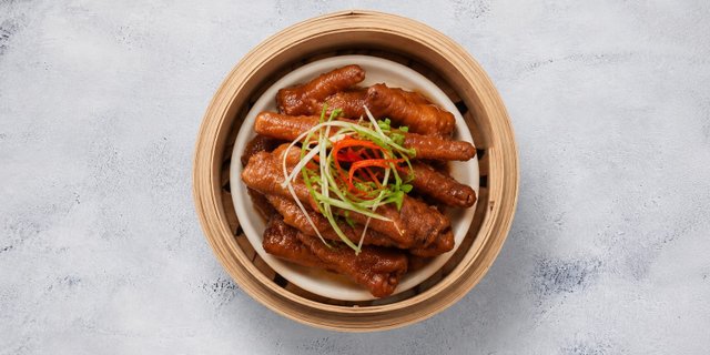 Steamed Chicken Feet in Black Bean Sauce