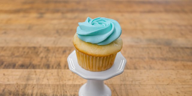 Daisy Hayes Cupcake