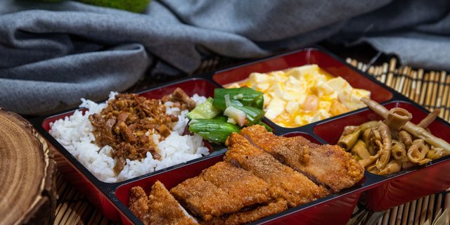 Deep-Fried Pork Chop Bento Box