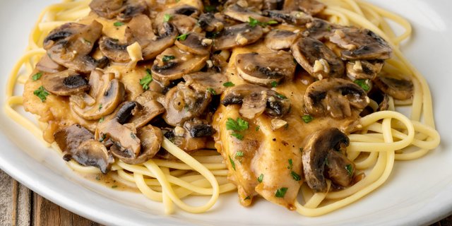 Chicken Marsala Tray