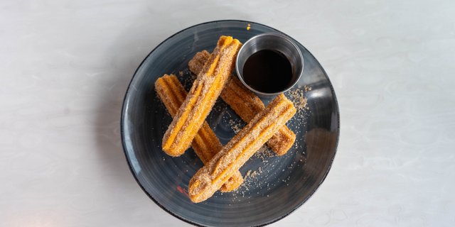 Churros w/ Chocolate