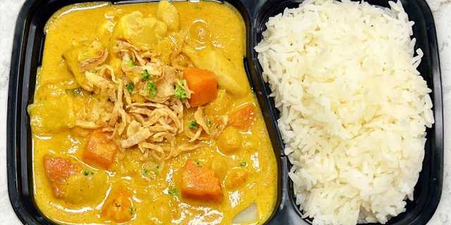 Yellow Curry Chicken Boxed Bowl
