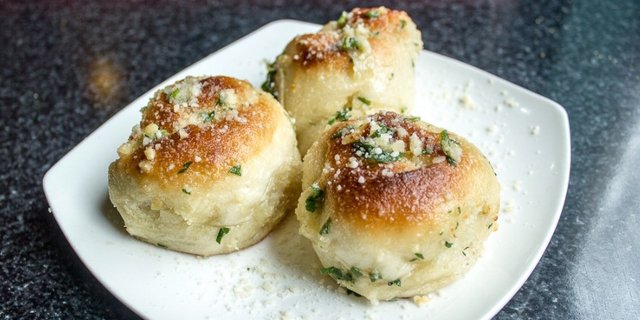 Garlic Knots (3)