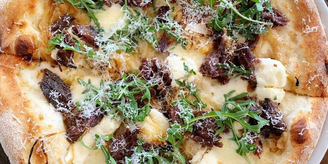 Beef Back Rib & Arugula Pizza