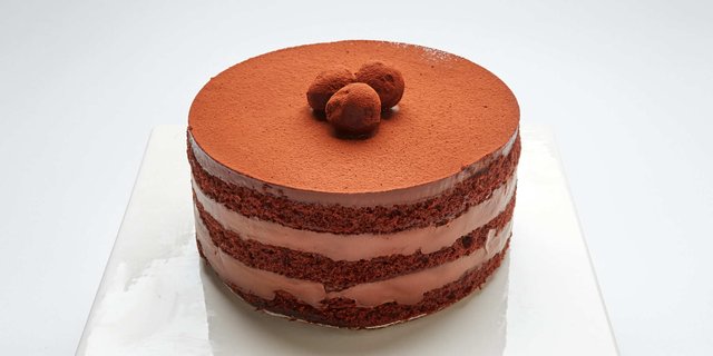 Chocolate Toffee Crunch Cake