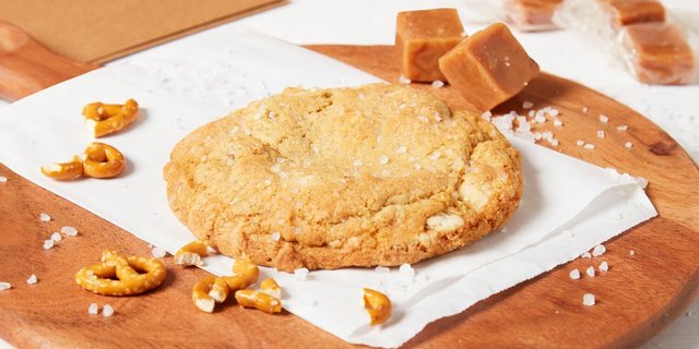 Salted Caramel Manifesto Cookie