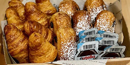 Deluxe Mini Croissant Basket