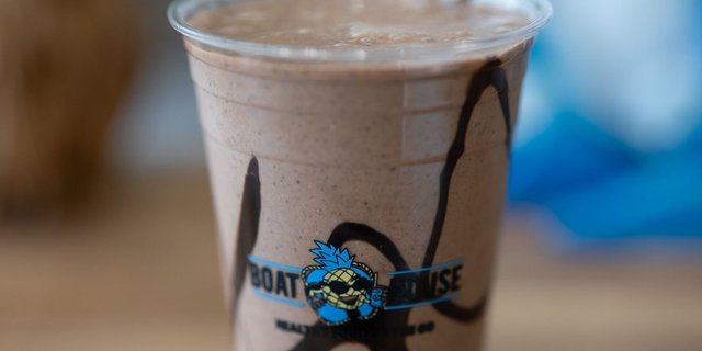 Chocolate Peanut Butter Smoothie